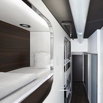 Steel House Hostal *